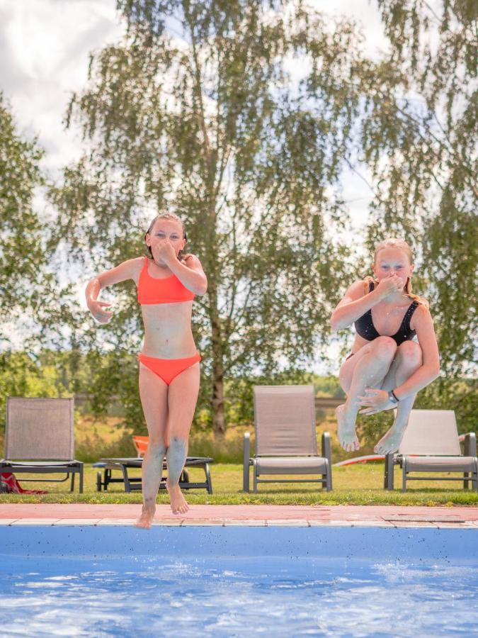 Bjoerkbackens Stugby I Vimmerby Extérieur photo