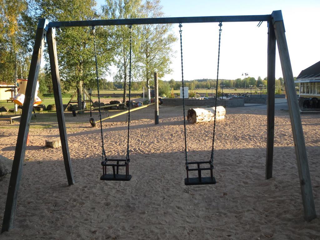 Bjoerkbackens Stugby I Vimmerby Extérieur photo