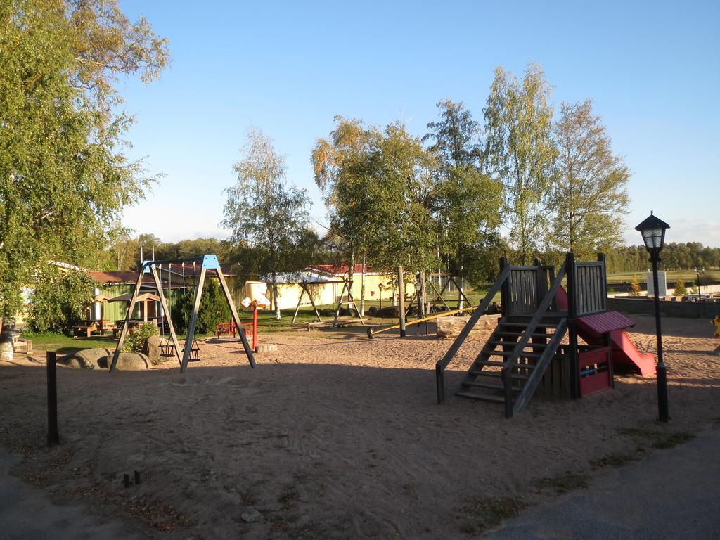 Bjoerkbackens Stugby I Vimmerby Extérieur photo